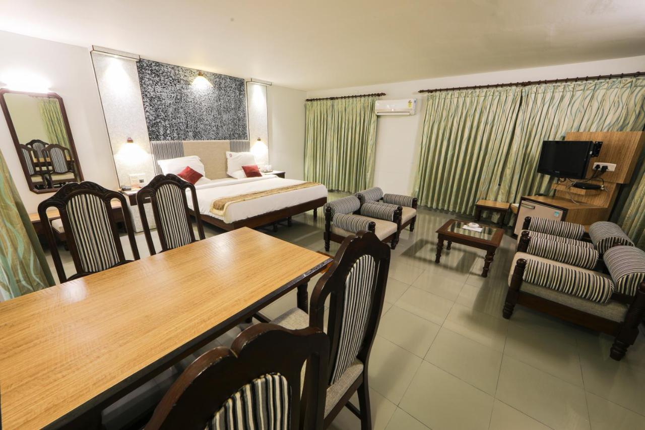 โรงแรมบารัท Kochi ภายนอก รูปภาพ