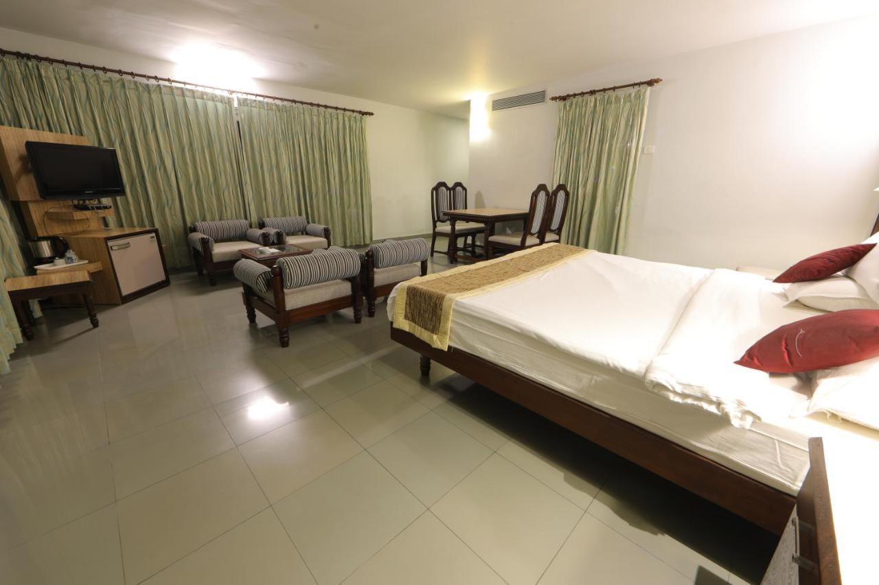 โรงแรมบารัท Kochi ภายนอก รูปภาพ